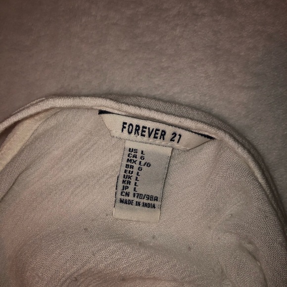 Long sleeved key hole blouse - Picture 3 of 4